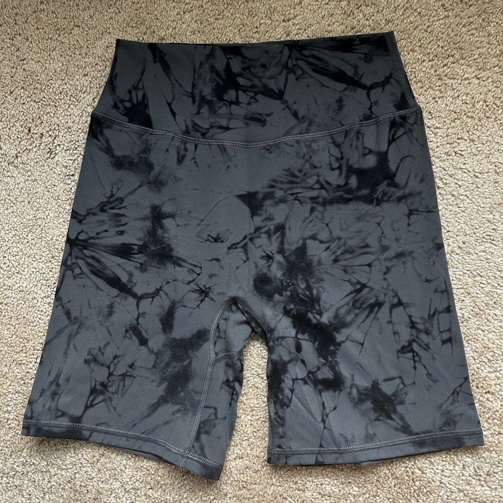Kamo Fitness Serenity Shorts 6” Size Medium